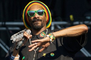 Los rastas critican la transformación del rapero 'Snoop Dogg' en 'Snoop Lion'