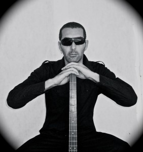 El bajista y compositor Pitiman presenta “Iron bassman”, un disco de reggae sin fronteras cocinado entre Jamaica y España