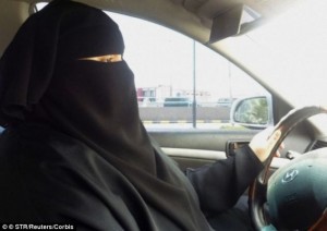 No Woman no drive, parodia del clasico de Bob Marley en contra de la prohibición a conducir impuesta a las mujeres en Arabia Saudí